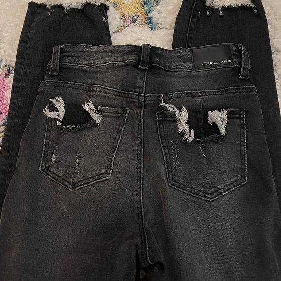 Kendall + Kylie jeans, size 26. Tight/ stretchy - Picture 3 of 3